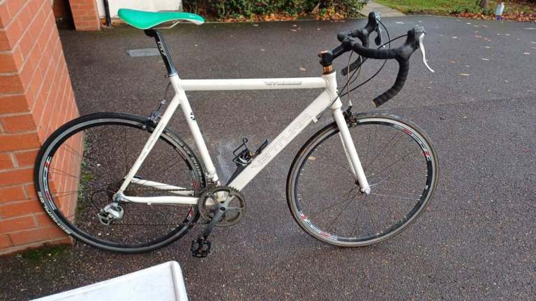 Ventura vitesse racing bike