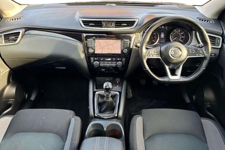 2020 Nissan Qashqai 1.3 DiG-T N-Connecta 5dr HATCHBACK PETROL Manual