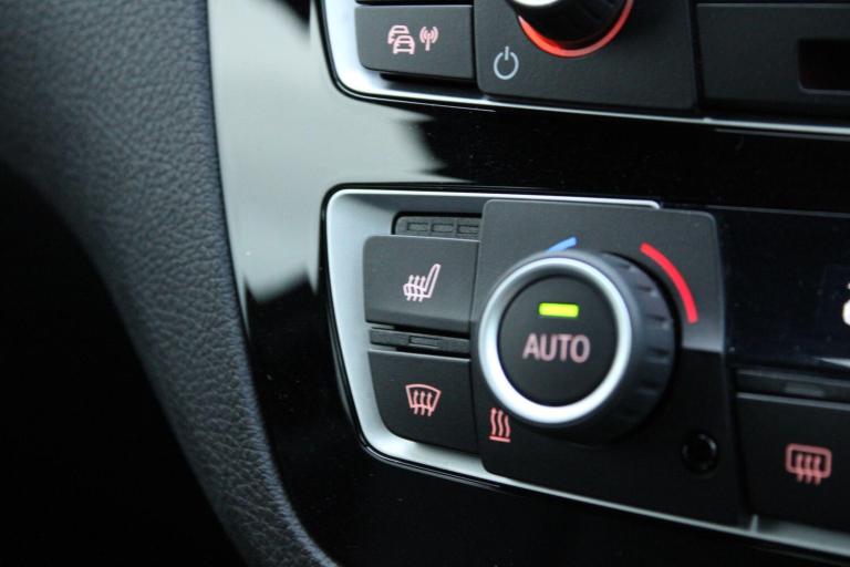 2020 BMW 2 Series 2.0 220i GPF M Sport Auto Euro 6 (s/s) 2dr COUPE Petrol Automatic