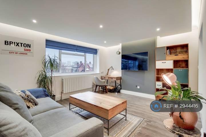 2 bedroom flat in Nevena Court, London, SW2 (2 bed) (#2944416)