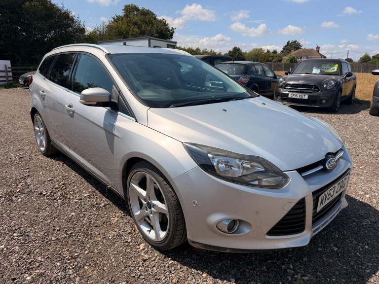 FORD FOCUS 1.6 TDCi Titanium Navigator Euro 5 (s/s) 5dr (silver) 2013