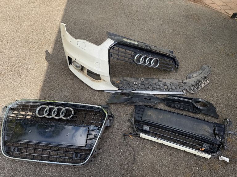 Audi a1 sline (2011) grille/ bumper/ pieces