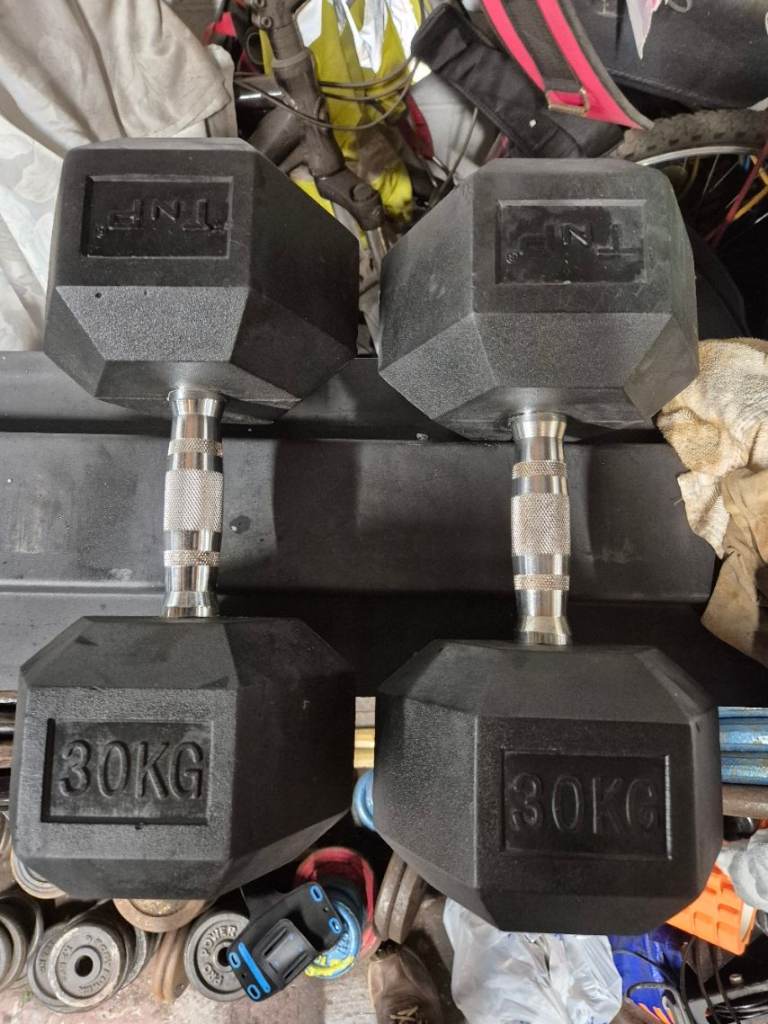 Pair of 30kg Hex dumbbells in very good condition