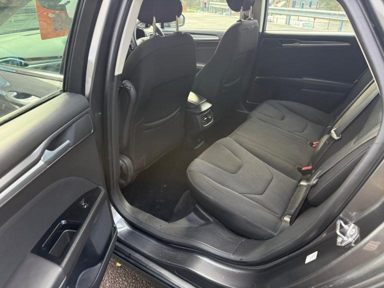 2016 Ford Mondeo 2.0 TDCi 180 Titanium 5dr Powershift HATCHBACK Diesel Automatic