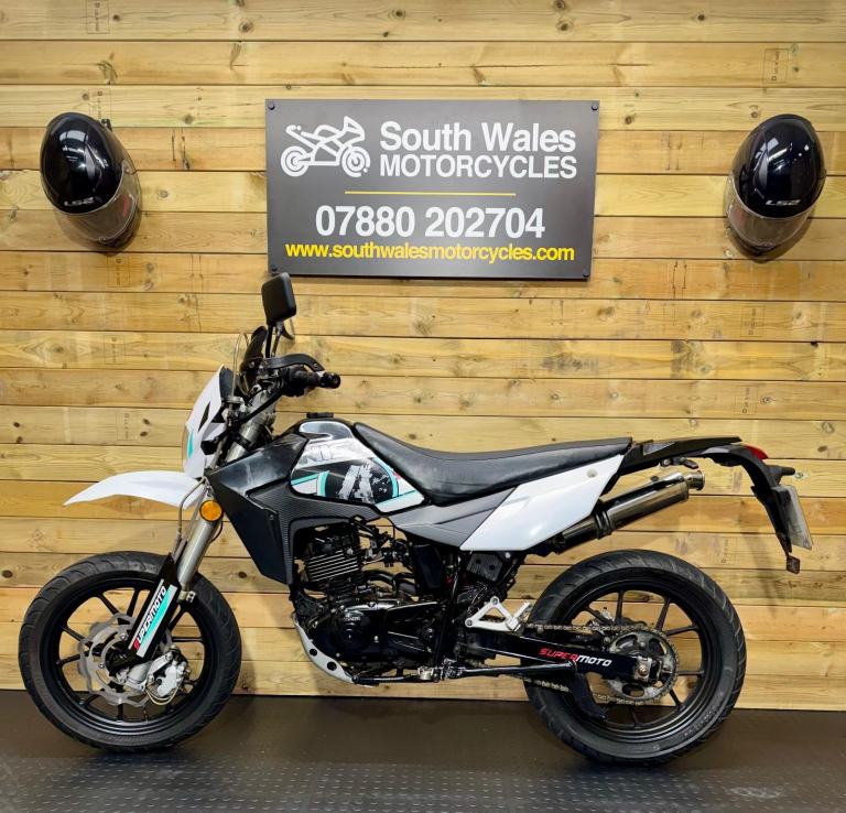 SINNIS Apache 125cc / 2021 model / just 5763 miles