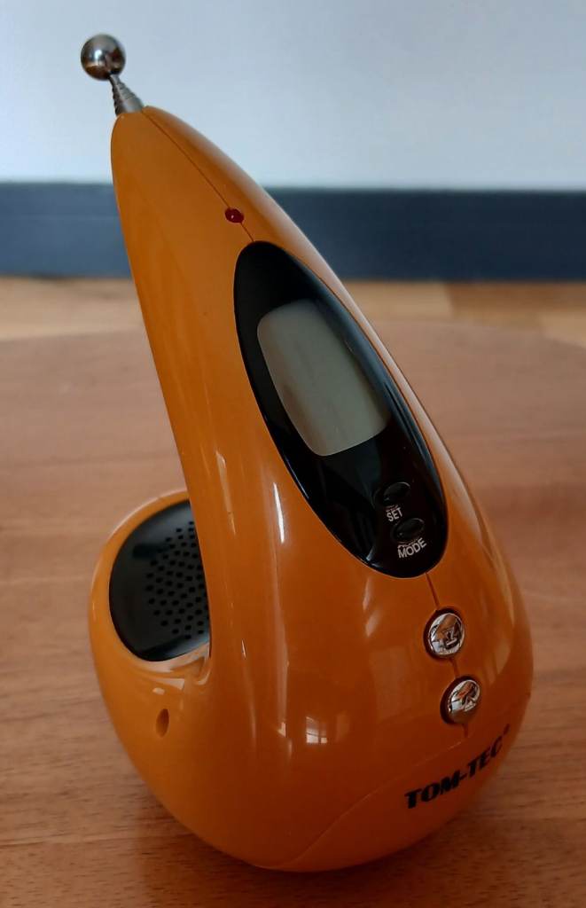 Vintage RARE tom tec transistor clock radio 