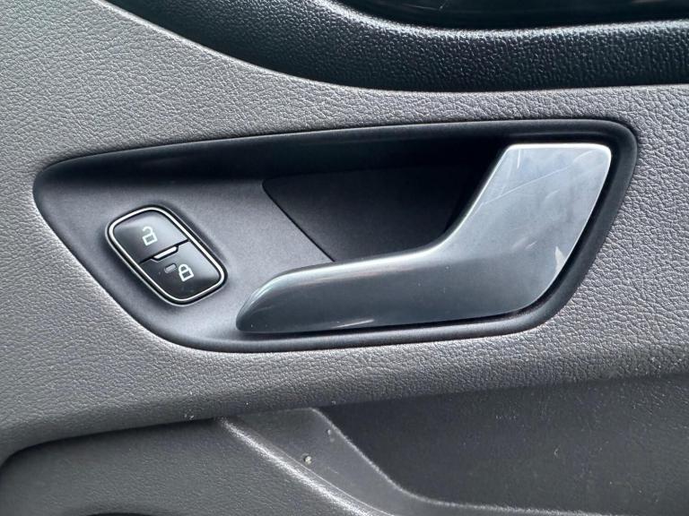 2019 Ford Transit Custom 2.0 EcoBlue 130ps Low Roof Limited Van Auto PANEL VAN DIESEL Automatic