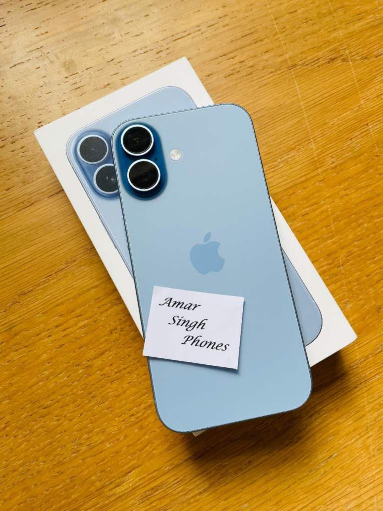 Iphone 17, 256GB, Apple Warranty! 100% Battery! (C930)