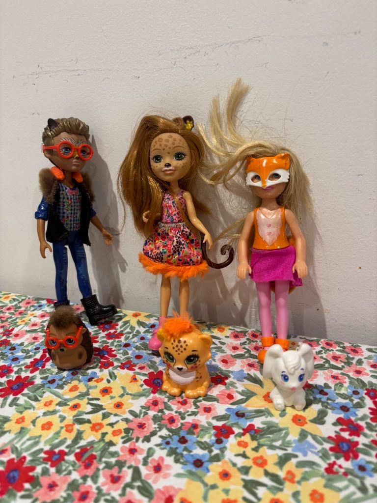 Barbie - Chelsea dolls 