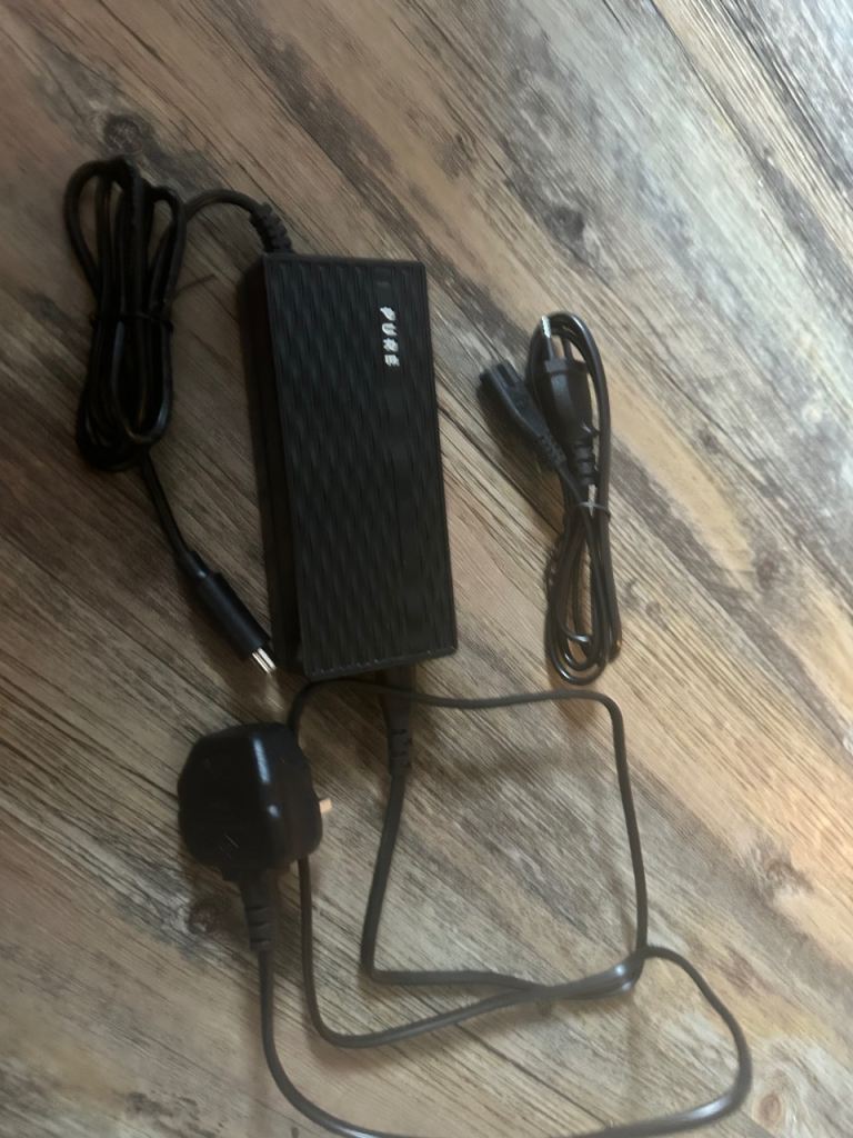 **Brand New Pure E-Scooter Li-Ion Battery Charger – 100-240V**
