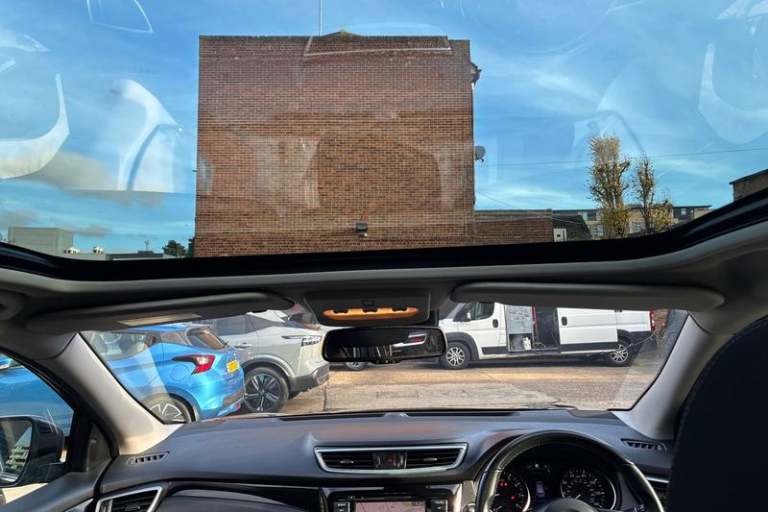 2020 Nissan Qashqai 1.3 DiG-T N-Connecta 5dr HATCHBACK PETROL Manual