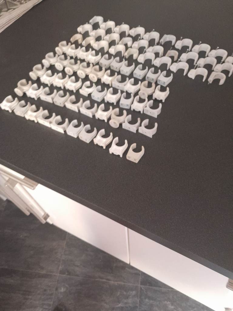 50 x Stand off and 30 Nail Clips for 22mm Copper Pipe