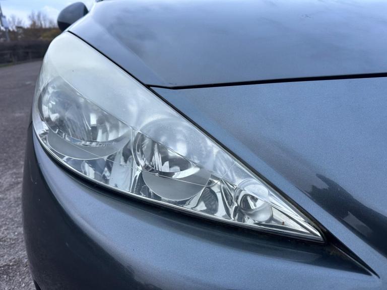 2012 Peugeot 207 1.4 VTi Sportium Euro 5 3dr HATCHBACK Petrol Manual