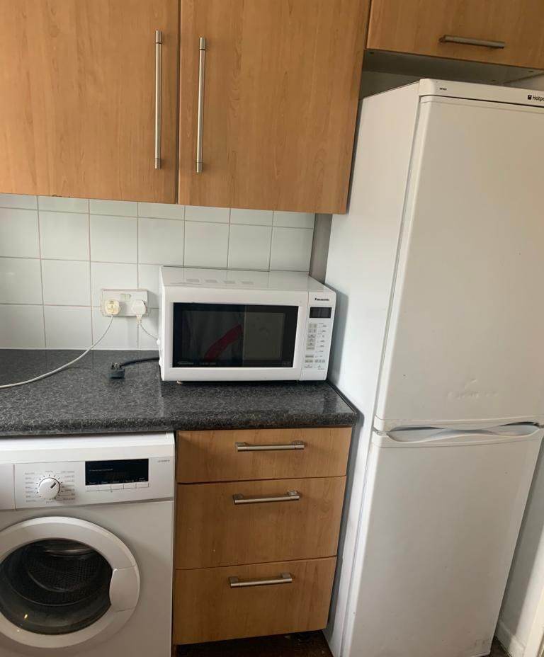 1 Furnished Room left at sharing flat available. £600pm for single/£1000pm for couple, incl costs