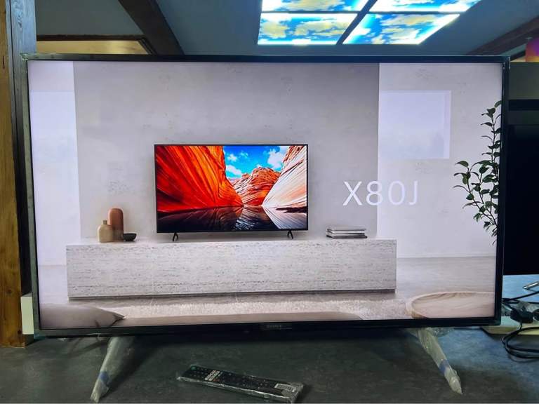 43" Sony Bravia KD-43X80J 4k UHD HDR smart android tv