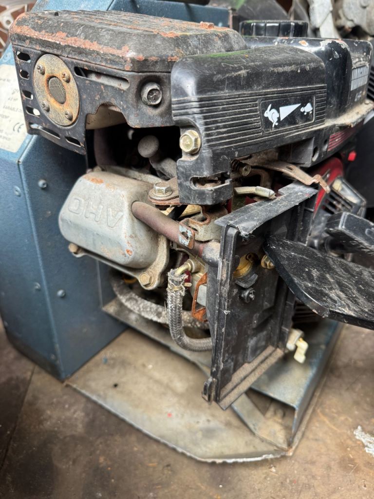2 x Briggs and Stratton 4hp blowers