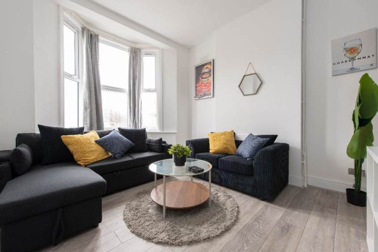 4 Bedroom House In Tottenham