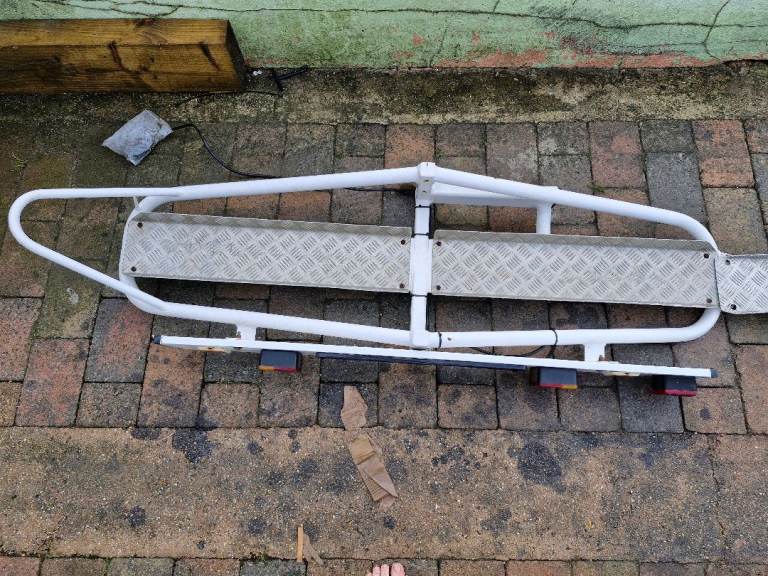 Motorcycle carrier 