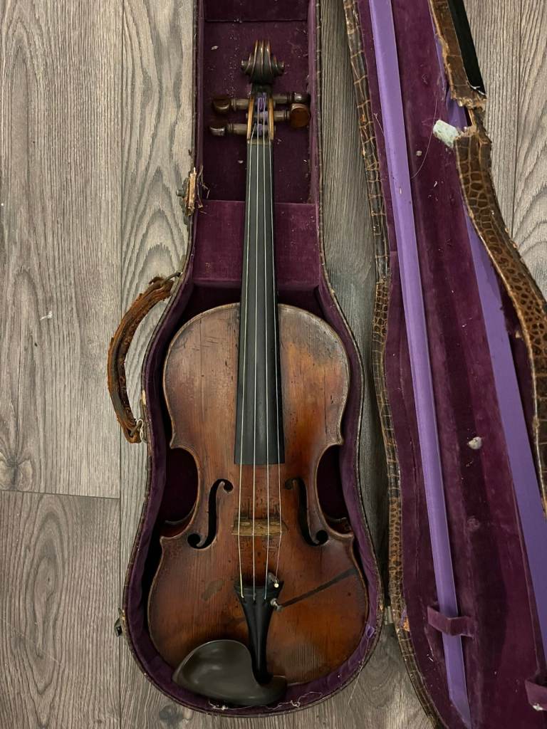 Beautiful Mittenwald c1870s 4/4 Full Size Antique Violin & Case 'A. Smillie'