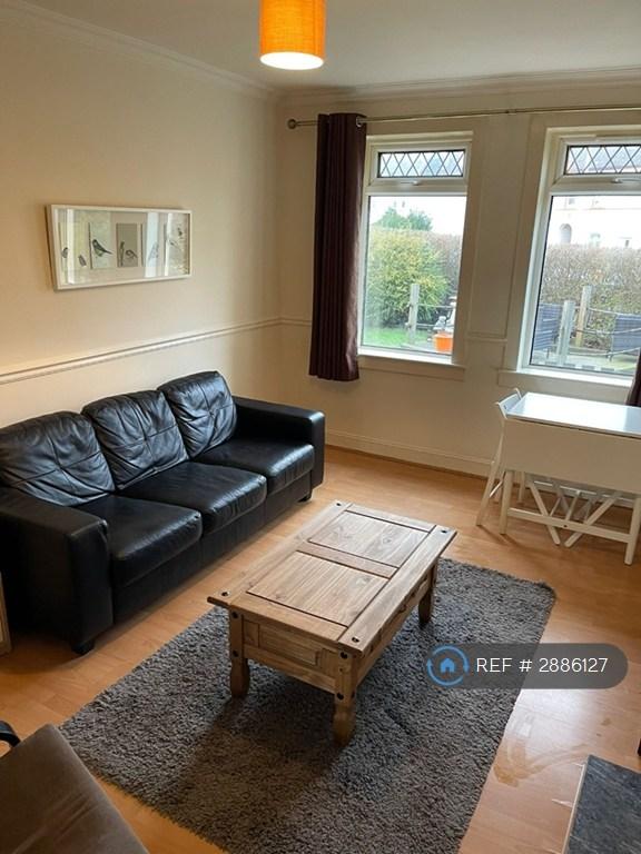 2 bedroom flat in Stenhouse Avenue, Edinburgh, EH11 (2 bed) (#2886127)