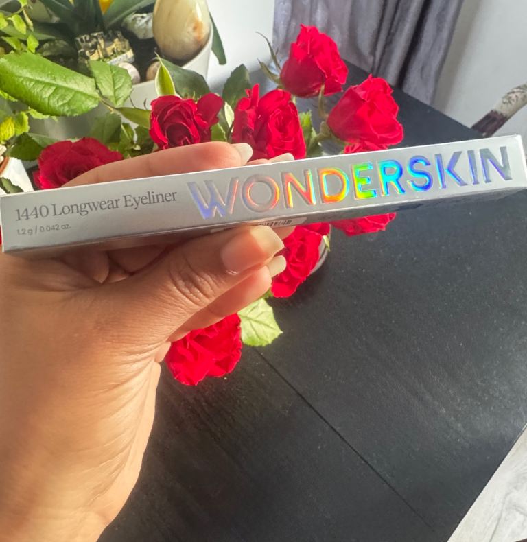 Wonderskin Liquorice Black Longwear Eyeliner - NEW