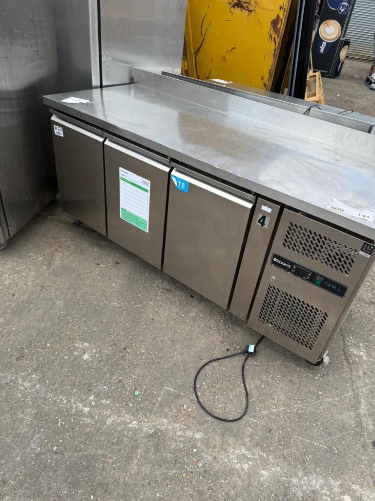 image for Commercial bench under counter fridge 3 doors like new 