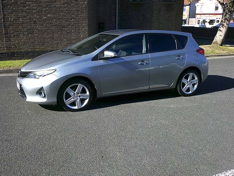 2013 Toyota Auris 1.6 V-Matic Sport 5dr Multidrive S HATCHBACK Petrol Manual