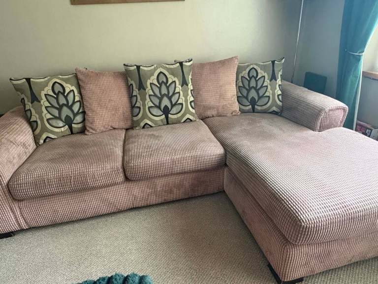 Corner sofa and chair. 