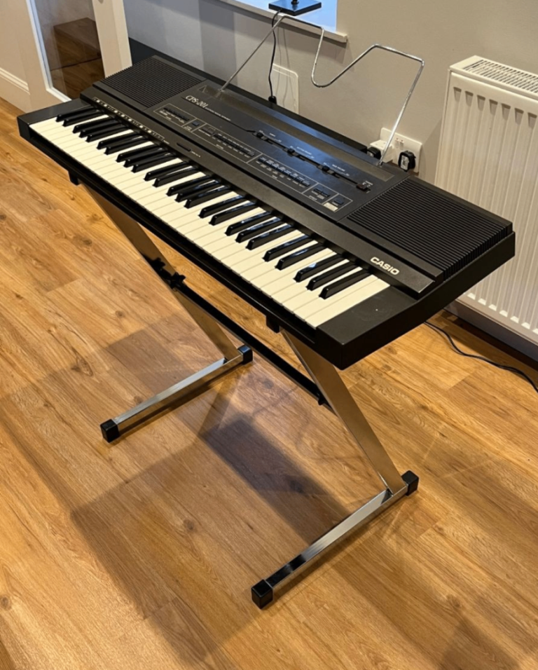 CASIO CPS-201 Electric Keyboard Piano