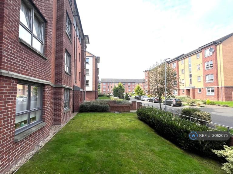 2 bedroom flat in Glasgow, Glasgow, G31 (2 bed) (#3062675)