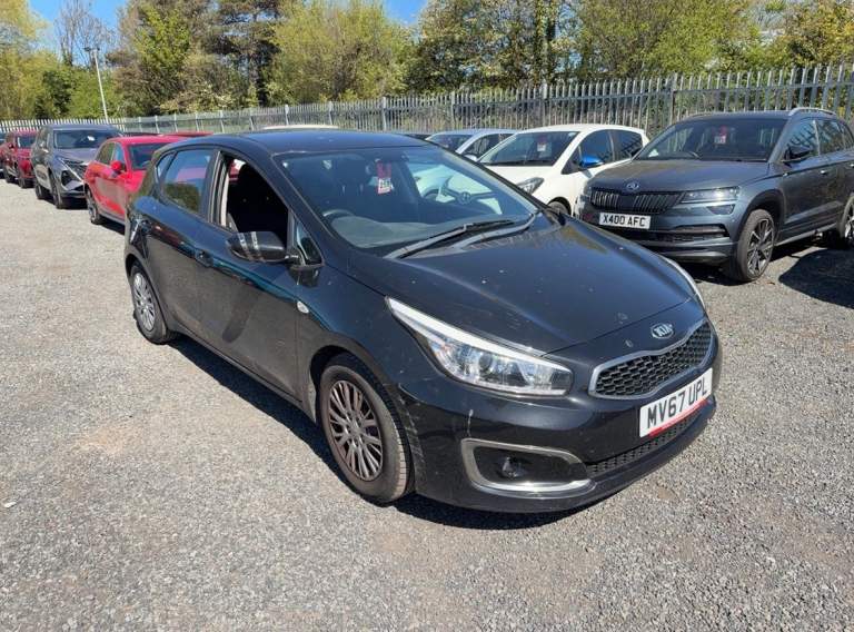 2017 Kia Ceed 1.6 CRDi 134bhp 6-speed manual ISG Hatchback Diesel Manual