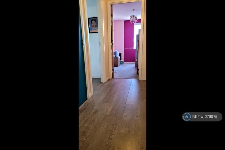 2 bedroom flat in London Road, Isleworth, TW7 (2 bed) (#2711875)