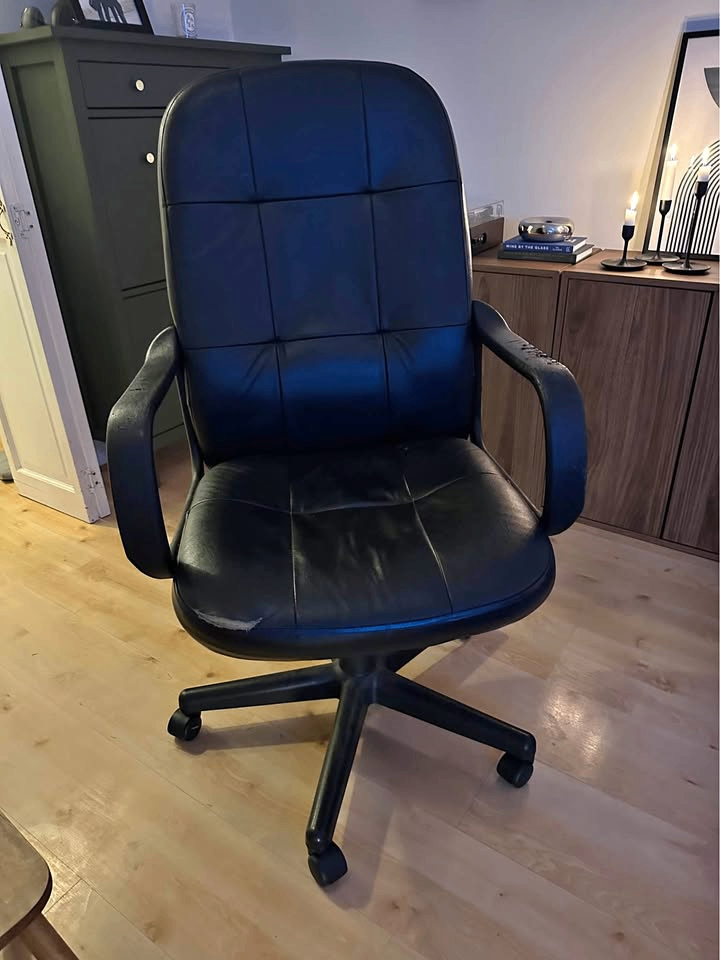 Black Leather Executive Office Chair (Swivel & Height Adjustable)