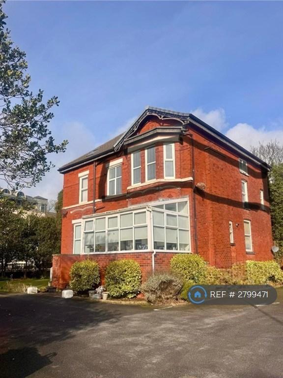 1 bedroom flat in Grosvenor Road, Southport, PR8 (1 bed) (#2799471)