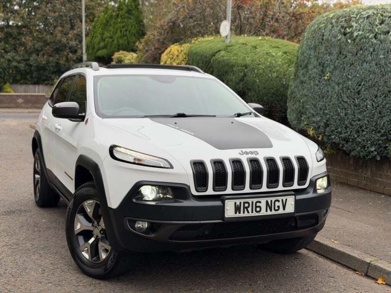 2016 Jeep Cherokee 3.2 V6 Trailhawk 5dr Auto ESTATE PETROL Automatic