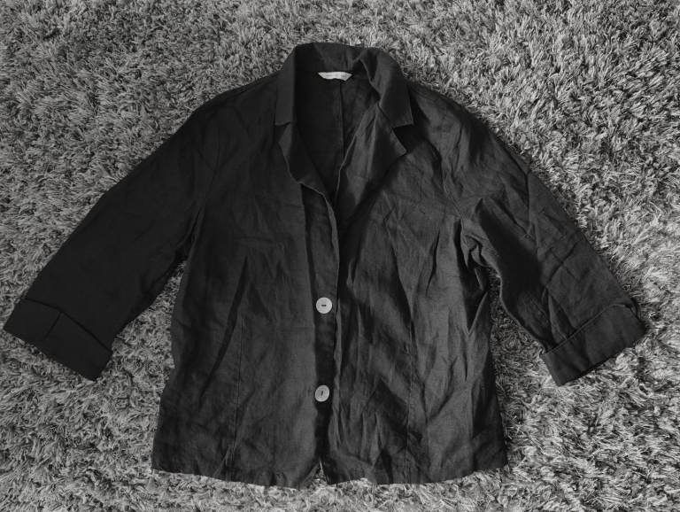 Approx size 12/14UK Made in Italy 100% linen black jacket