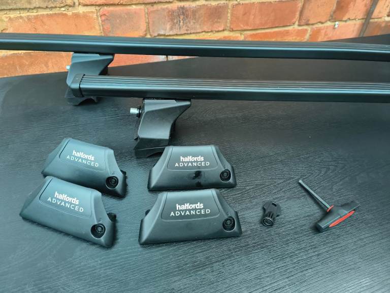 Halfords Advanced roof bars C4 picasso.