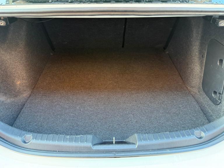 MAZDA MAZDA3 2.2 SKYACTIV-D Sport Nav 2015