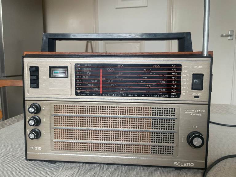 Selena Vega 215 vintage Soviet  8-band  transistor radio