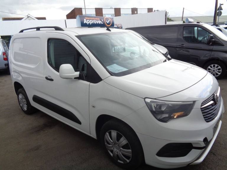 2019 69 VAUXHALL COMBO 1.6 TURBO D 2300 SPORTIVE PANEL VAN 4DR DIESEL NO VAT 