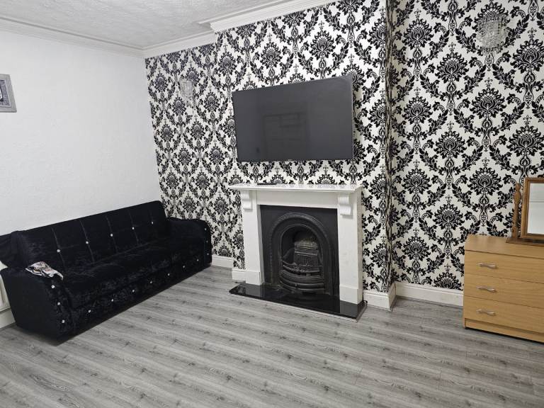 Double room to rent 600pm