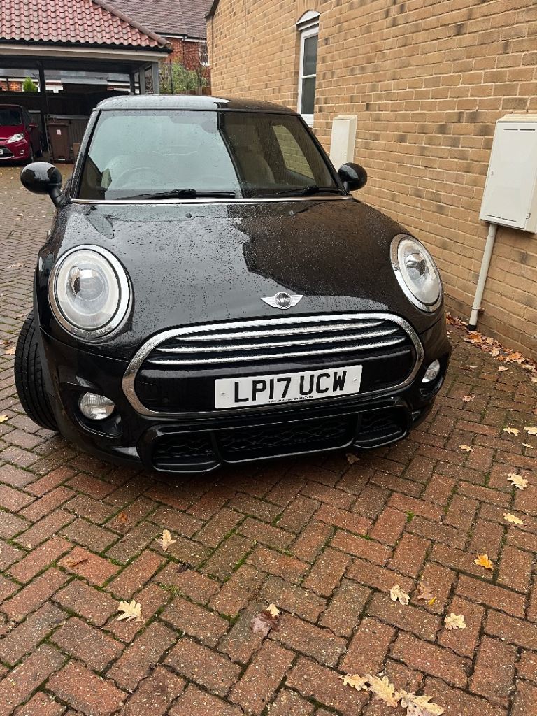 Mini hatch 2017 ultra low mileage sat nav leather excitement pack