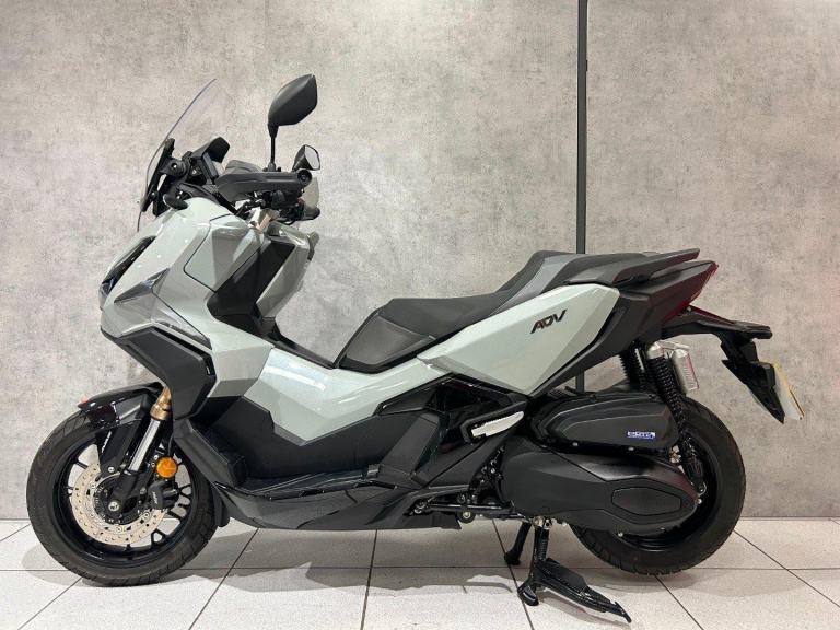 2024 Honda ADV350 - 1594 miles - FANTASTIC CONDITION!