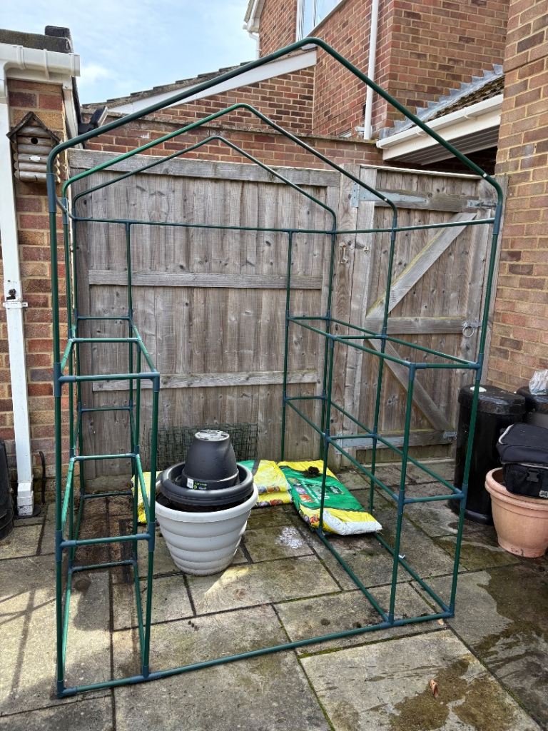 Pop up greenhouse cover included!! 