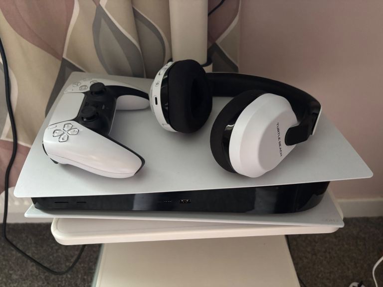 PlayStation 5 and turtle beach stealth 600