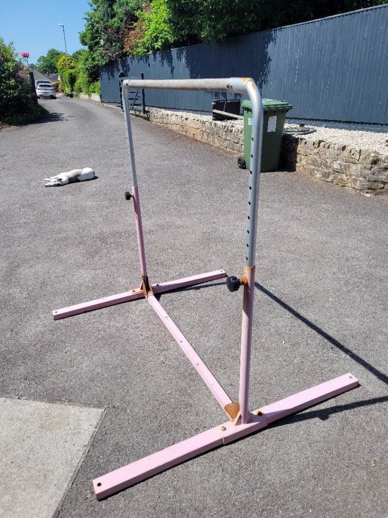 Gymnastics bar