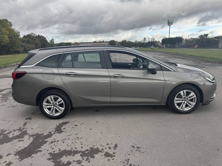 2017 Vauxhall Astra 1.0i Turbo ecoFLEX Design Sports Tourer 5dr Petrol Manual Euro 6 (s/s) (105 E...