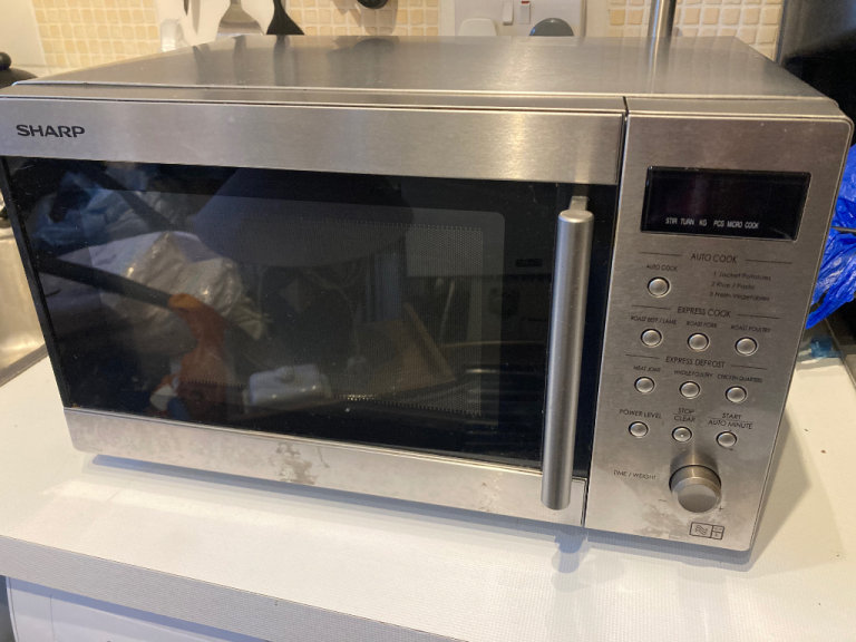 Stainless steel microwave in excellent condition