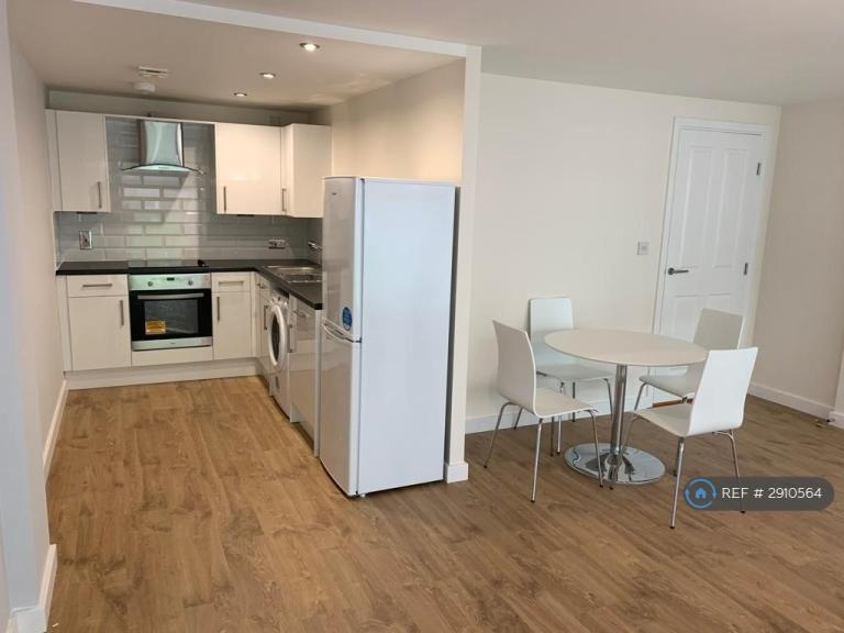 1 bedroom flat in Concord Street, Leeds, LS2 (1 bed) (#2910564)