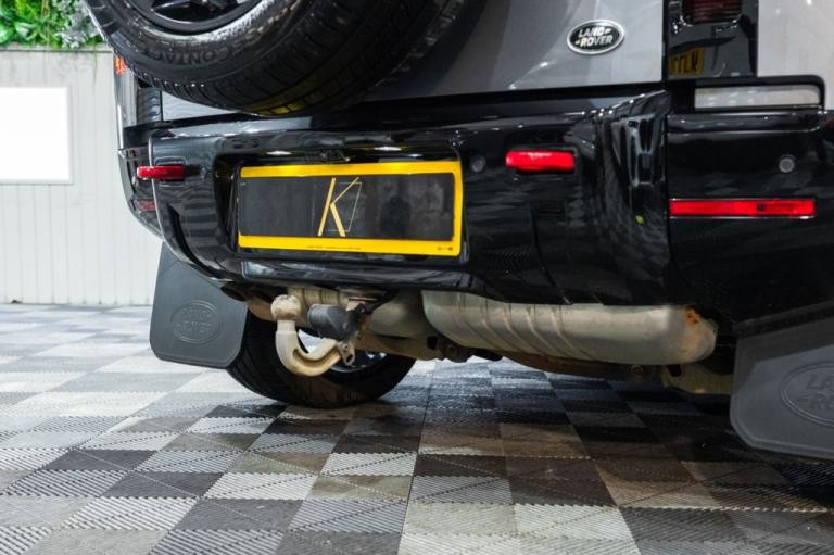 2021 Land Rover Defender 3.0 D300 MHEV X-Dynamic HSE SUV 5dr Diesel Auto 4WD Euro 6 (s/s) (300 ps...